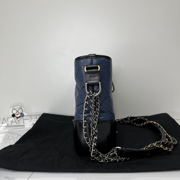 Chanel Medium Gabrielle Hobo - Picture 4 of 5